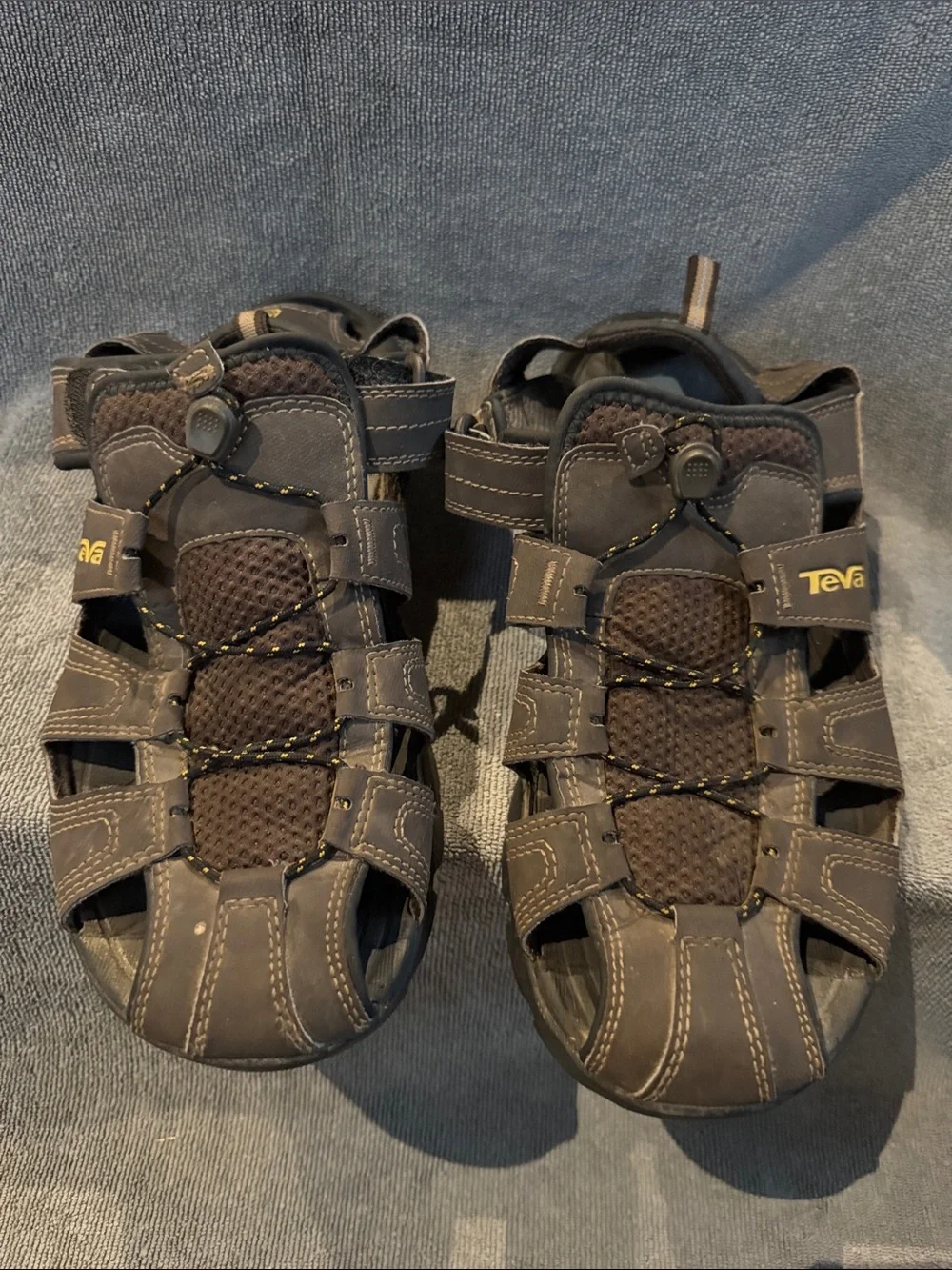 Teva Men’s Forebay Fisherman Brown Closed-Toe Outdoor Sandals with Yellow Logo
